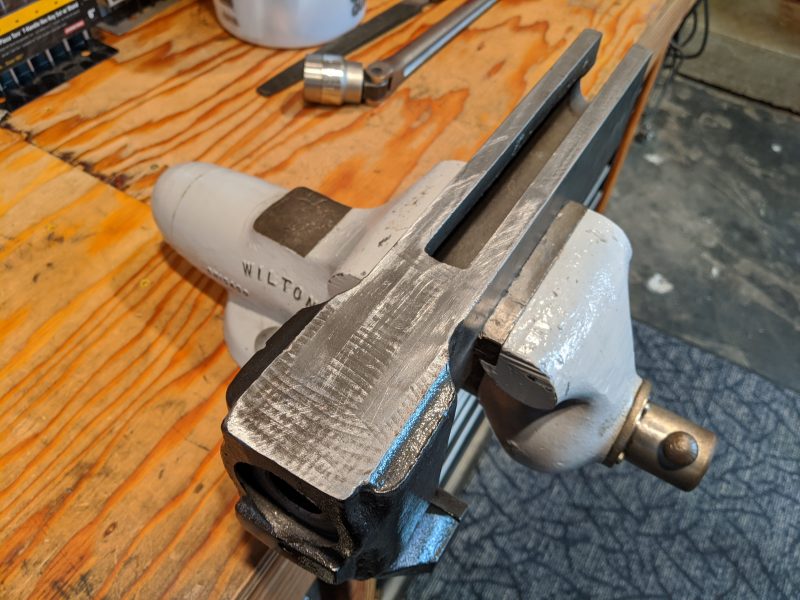 parkervise-slidingjaw-ground-800x600.jpg